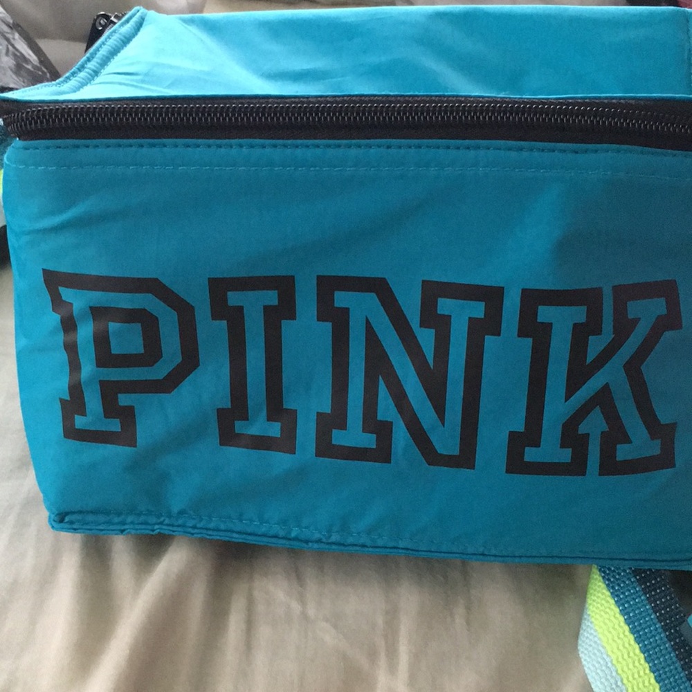 PINK lunch cooler.